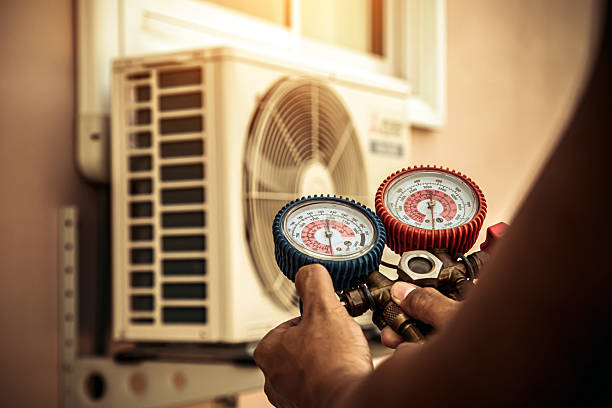 Professional Hvac Maintenance technician working in Tolar, TX